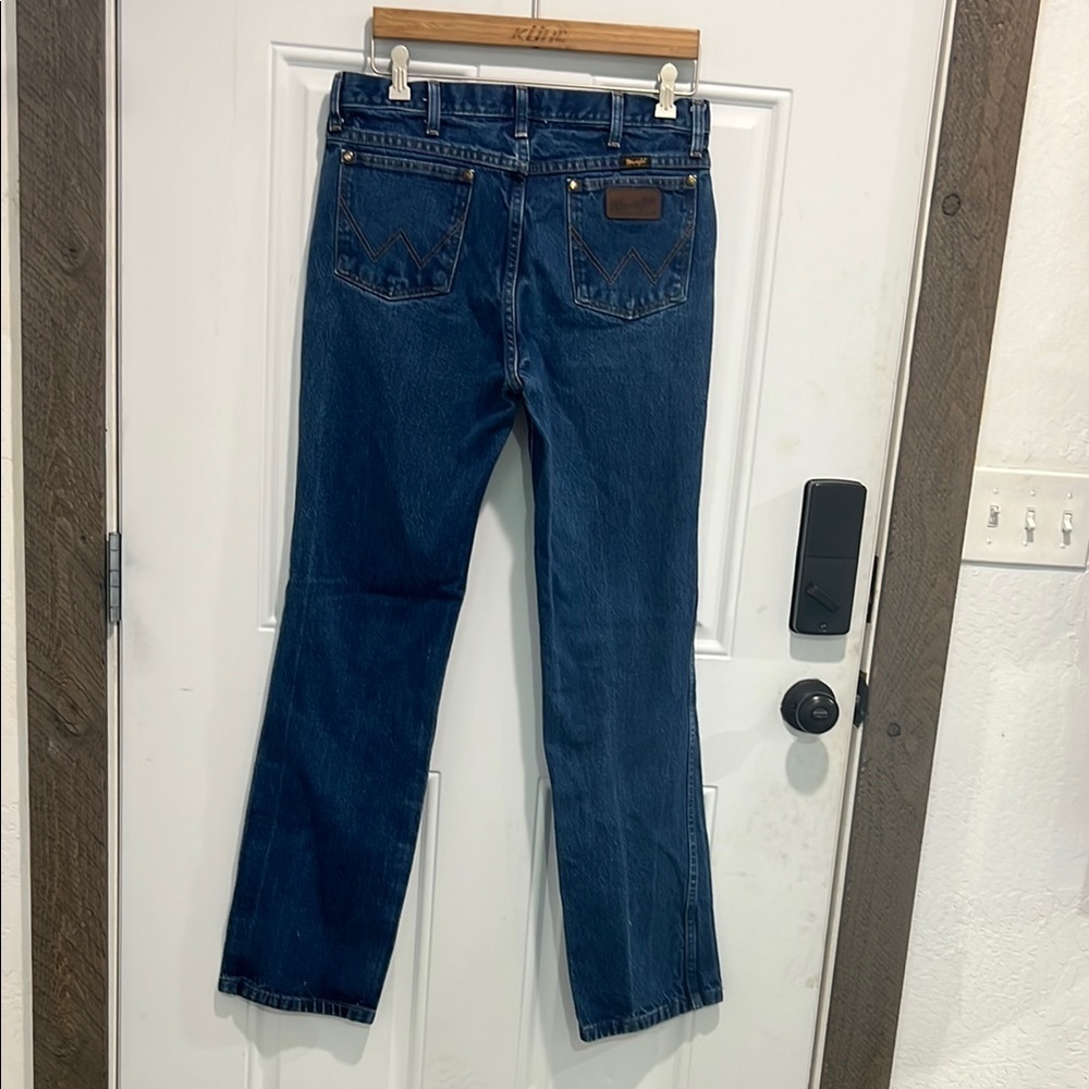 Classic wrangler Blue Denim Jeans size 33 - Picture 2 of 10